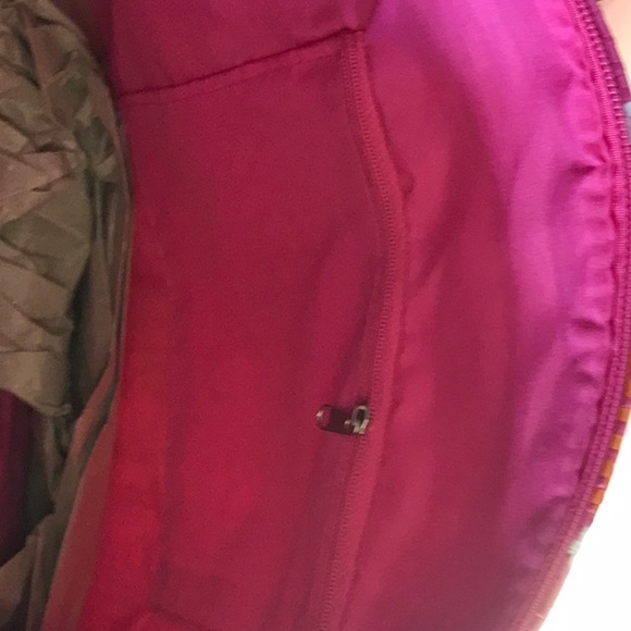 Kim Rogers Stripe Straw Tote - Picture 5 of 9